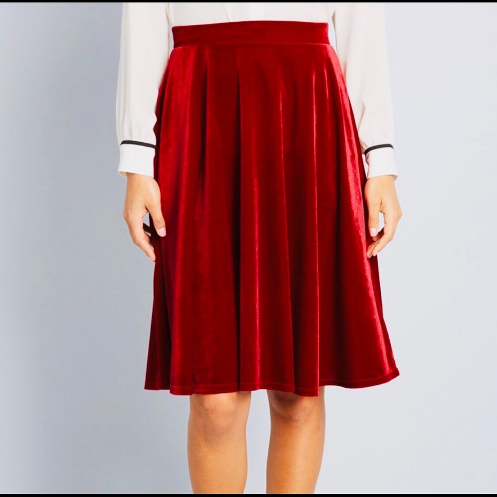 ModCloth red velvet skirt 2x